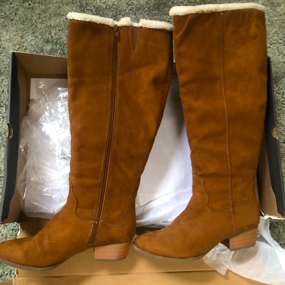 A.N.A 8.5 boots